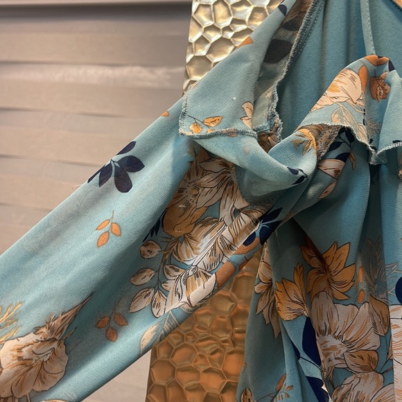 American Rag Flowery Turquoise long and short sleeve Romper - Picture 4 of 7